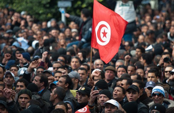 Tunus’ta başlayan olaylar Yeni Arap Baharı mı?