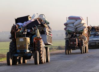 Okul, cami, hastane her yer bombalanıyor, 100 binler yollara düştü