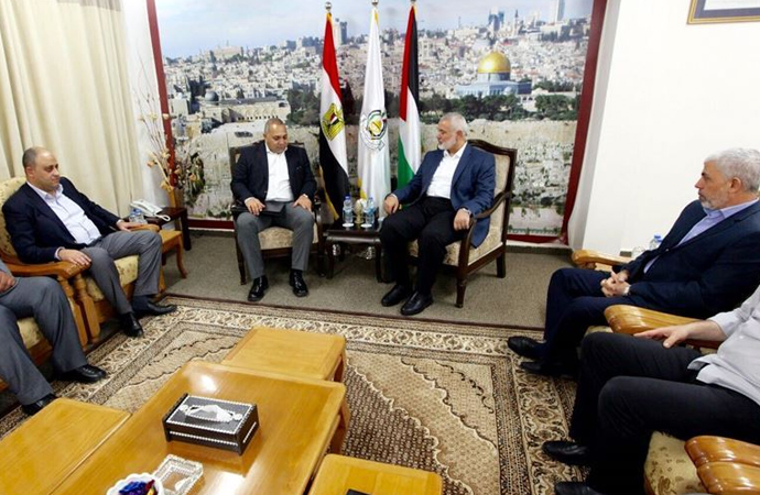 Hamas heyeti Kahire’de Mısır İstihbarat yetkilileriyle görüşmelere başladı ​