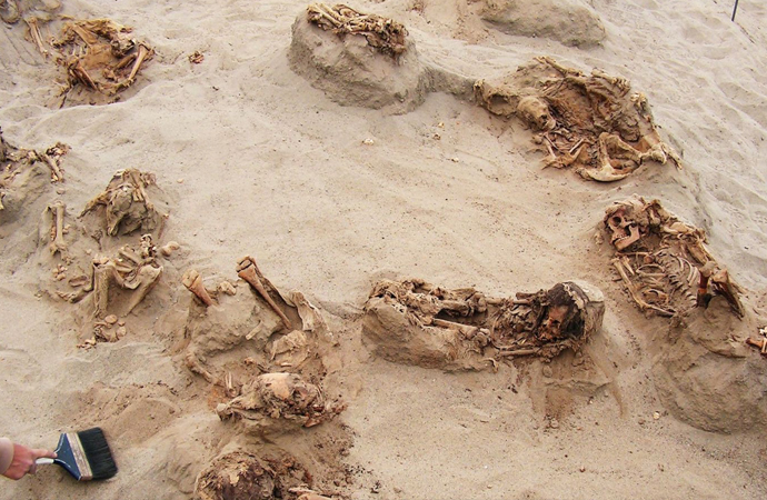 Peru’da 500 yıllık 140 çocuk iskeleti bulundu
