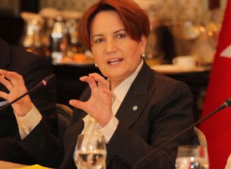 Akşener’den İngiliz gazetesine ‘demokrasi ve laiklik’ mesajı