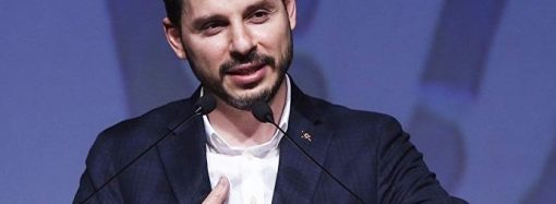 Albayrak: ‘Sıkılıp bunaldığımda yukarı bakıyorum’