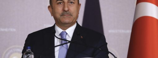 Çavuşoğlu: ‘Kimse kimseyi kandırmasın’