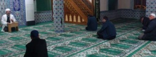 “Erkeklerimiz de camiye gelebilmeli”