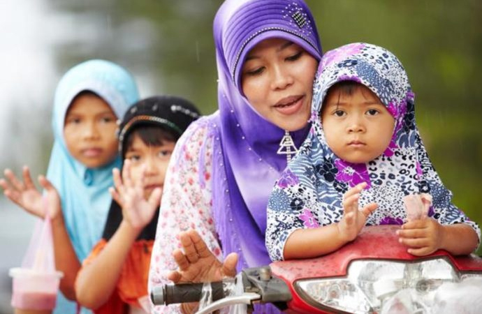 Tayland İslam Konseyi 17 yaş altı evliliği yasakladı
