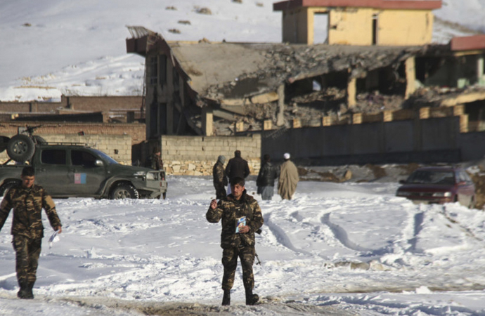 Taliban’ın Afgan askeri kampına saldırısı