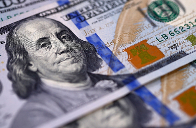 Küresel kıskaç yurtiçinde doları körüklüyor