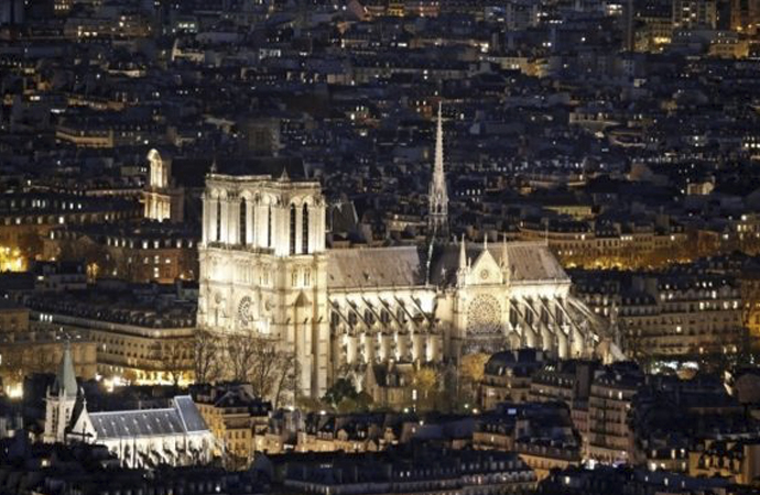 182 yılda yapılan Notre Dame’ın tarihi ve önemi