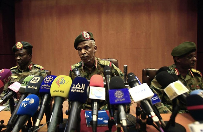 Kapsamlı değişim ile fiyasko arasında Sudan