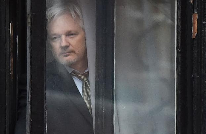 İngiliz polisi, Wikileaks’in kurucusu Assange’ı gözaltına aldı