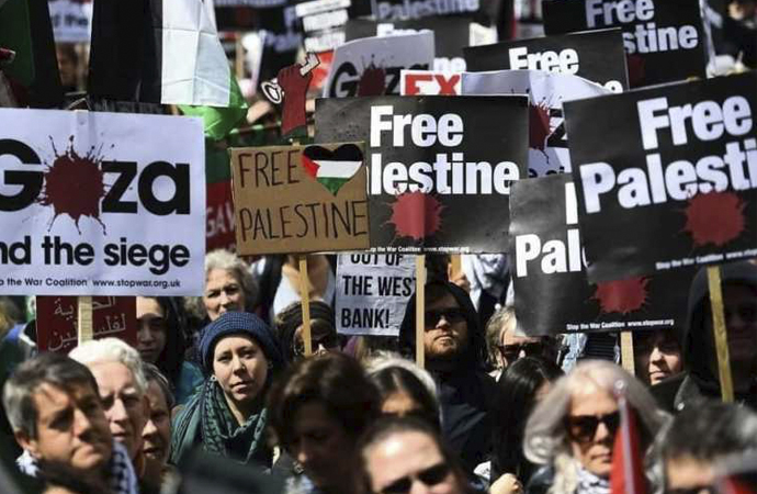 Londra’da Filistin yürüyüşü BBC önünde başladı