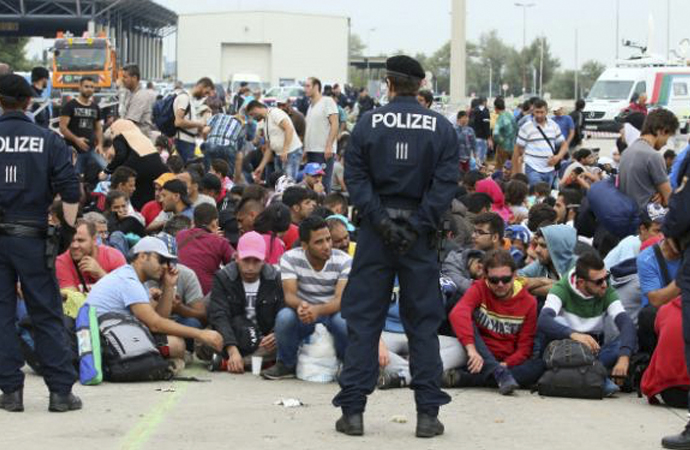 Avusturya’dan ‘Mültecilere 10 emir’