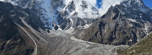 Dünyanın en yüksek noktasında 11 ton çöp