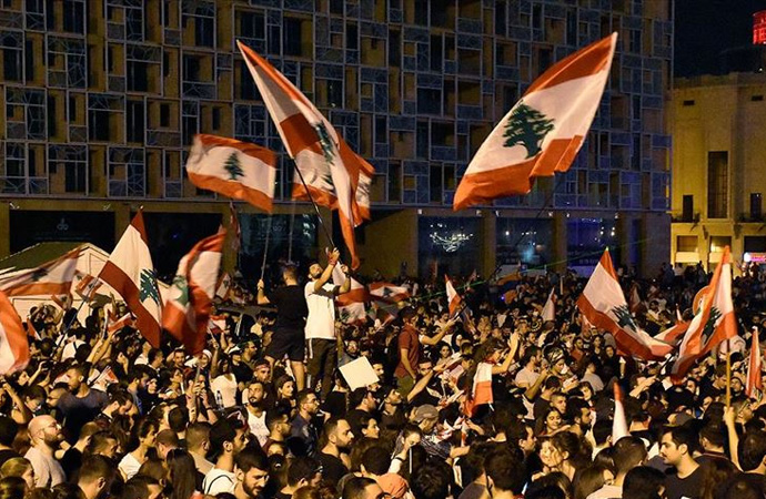 Lübnan’da devrim mi oluyor?