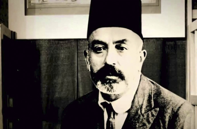 Akif, İslam medeniyetinin müdaiidir