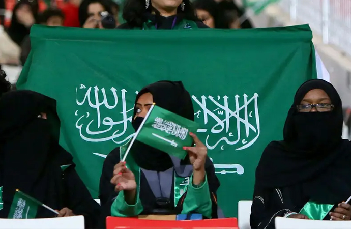Suudi Arabistan’da ilk kadın futbol ligi başladı