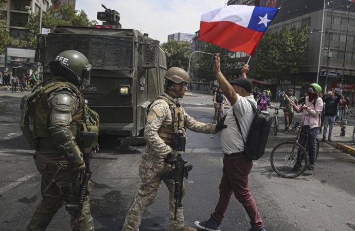 Şili Devlet Başkanı halktan özür diledi