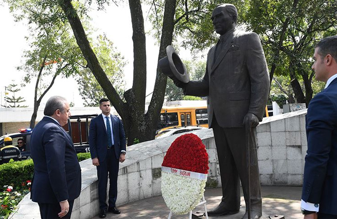 Meksiko’da Atatürk Anıtı ziyareti