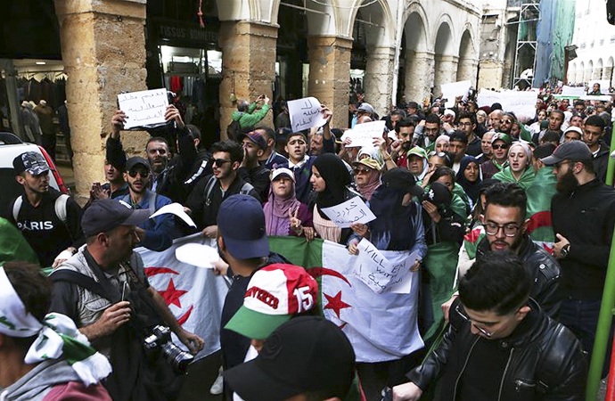 Cezayir’de başkanlık seçimi ve artan gerilim