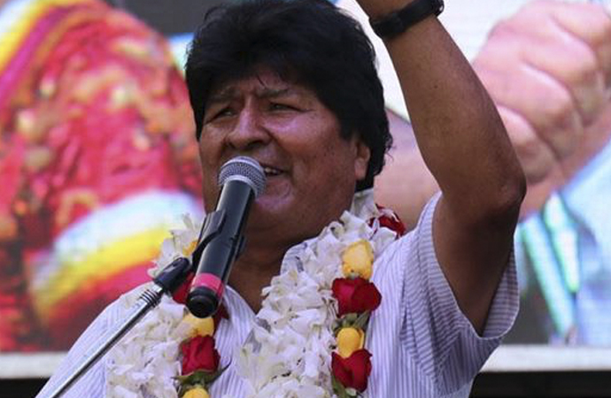 Morales, taraftarlarına seslendi: ‘Demokrasi getireceğiz’