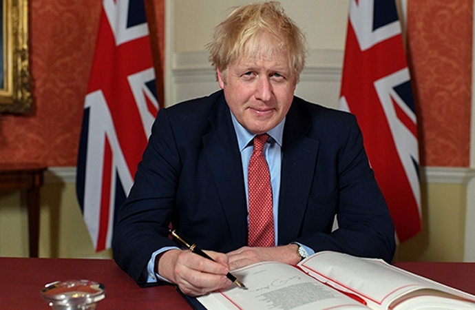 İngiltere başbakanı da Brexit Anlaşmasını imzaladı