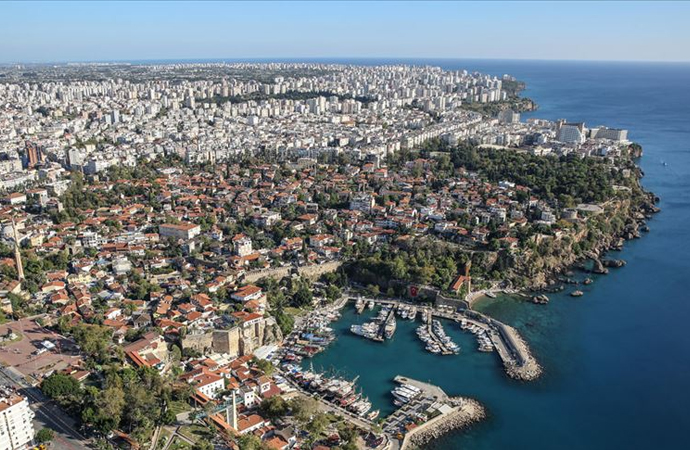 Antalya’da yaşayan yabancı sayısı 100 bine yaklaşıyor