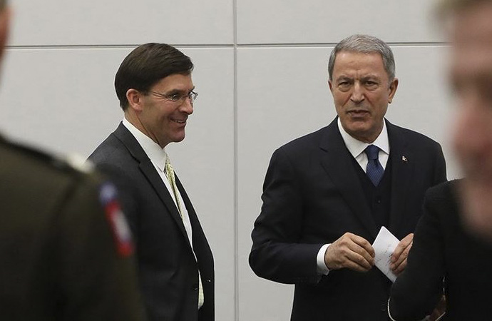 Bakan Akar, ABD Savunma Bakanı Esper’le NATO karargahında