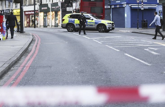 Londra’da bıçaklı saldırı