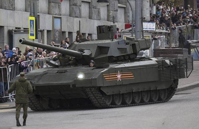 Ruslar yeni tanklarını Suriye’de test etti