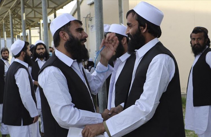 Afganistan’da 900 Taliban üyesi serbest bırakıldı