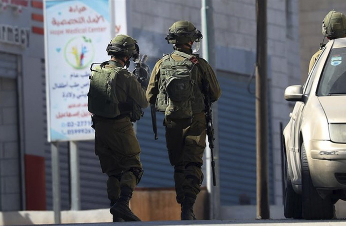 İsrail polisinin dur ihtarını anlamayan zihinsel engelli Filistinli şehit edildi