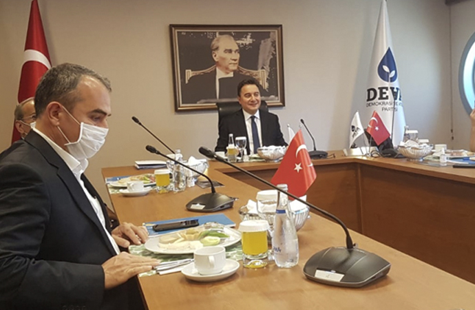 Babacan: Yönetimin en önemli sorunu tutarsızlık