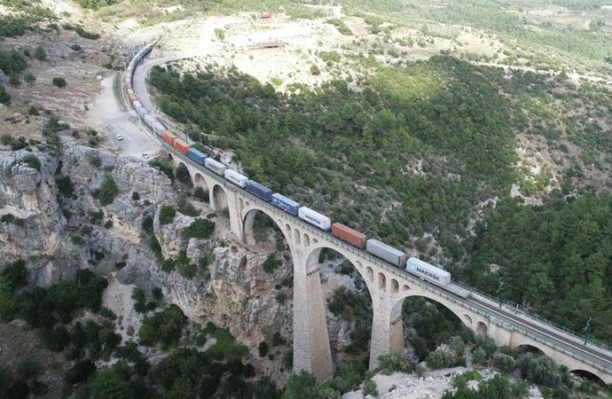 Demir İpek Yolu üzerinde Türkiye daha fazla rol alacak