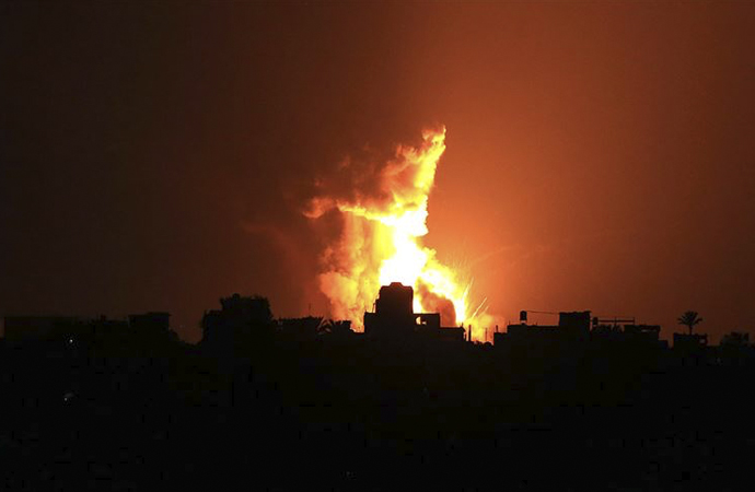 İsrail, Gazze’de Hamas’a ait bir gözetleme noktasını vurdu
