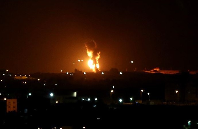 İsrail’den Gazze’de birçok noktaya hava saldırısı