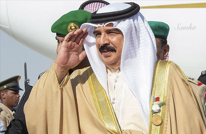 Bahreyn kralından “tarihi başarı” savunması