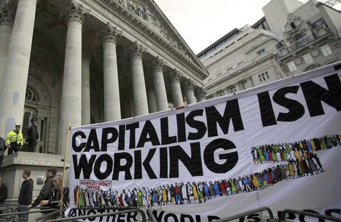 İngiltere Eğitim Bakanlığından okullara ‘anti-kapitalizm’ uyarısı