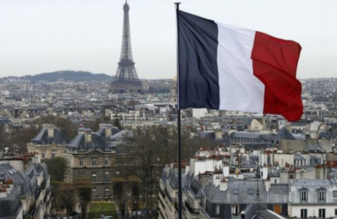 Katar’da Fransa’ya yönelik boykot büyüyor