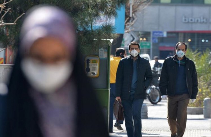 İran Sağlık Bakan Yardımcısı, Bakan’a tepki gösterdi, istifa etti