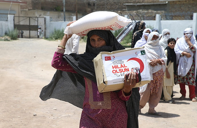 Pakistan’da Türk kurumları ve STK’ları yardım dağıtacak
