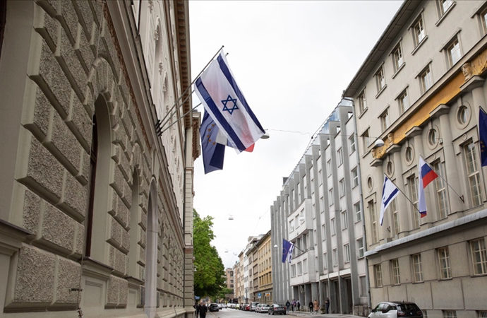 Avusturya Başbakanına ‘İsrail bayrağı’ tepkisi