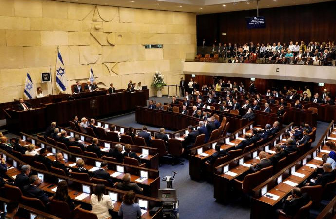 İsrail hükümeti kritik bütçe oylamasını aştı