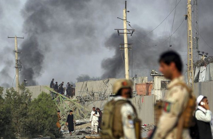 Taliban Afganistan genelinde saldırıya geçti