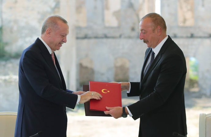 Türkiye-Azerbaycan ilişkileri ‘müttefiklik’ düzeyine çıkarıldı