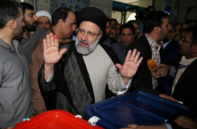 İran’daki seçimlerde isimler değil iki siyasi gelenek çekişecek
