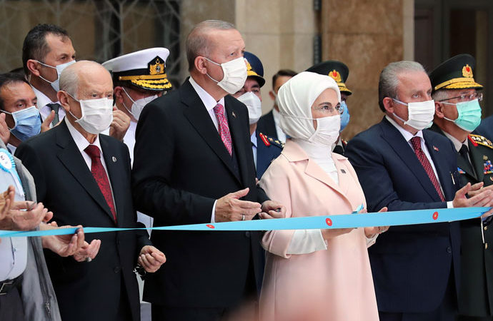 Erdoğan, Demokrasi müzesini ziyaret etti