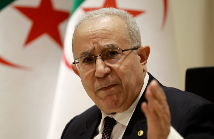 Cezayir, Fas ile diplomatik ilişkilerini kesti
