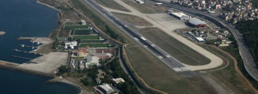 Trabzon’da pist çatladı, uçuşlar 3 saat iptal edildi