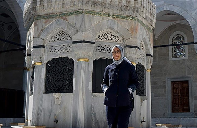 Kimya sektöründen, İslam geometrisinin tarihsel yolculuğuna geçiş