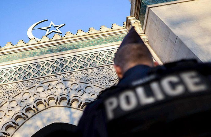 Fransa’da bir cami daha kapatıldı